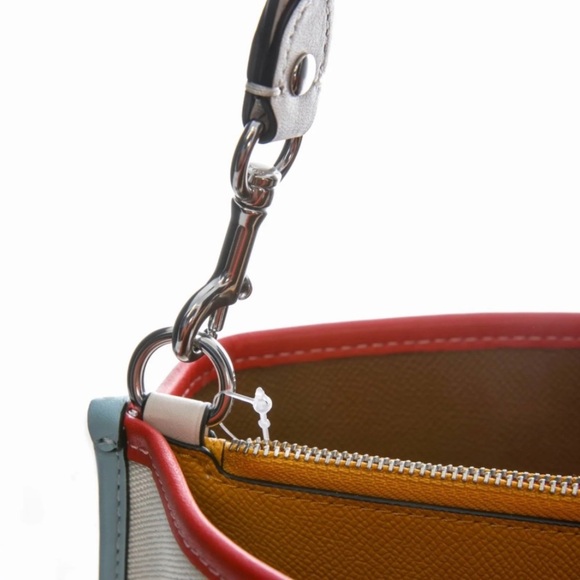 🚨SOLD🚨COACH Mollie Smooth Leather & Jacquard Colorblock Double Straps Bucket Bag - Picture 6 of 14